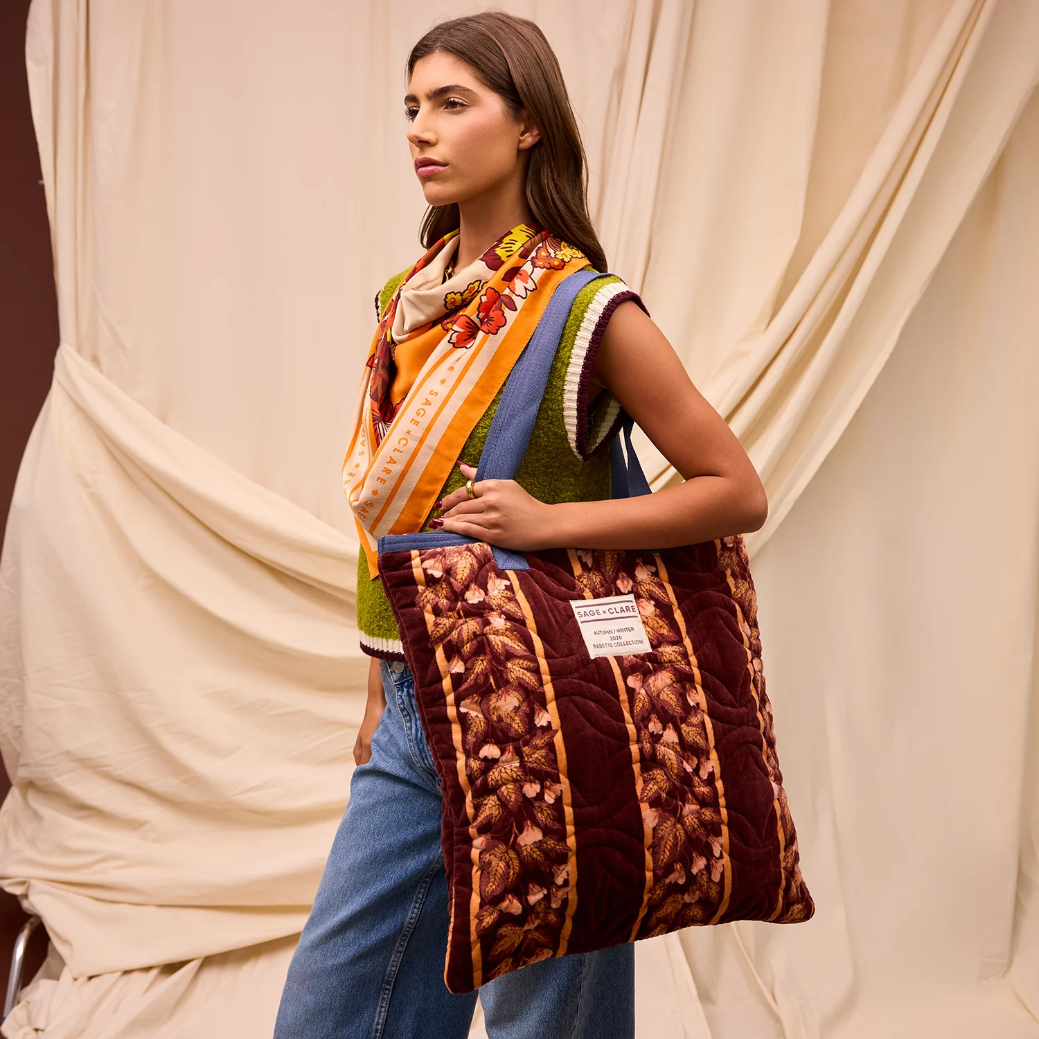 Agata Velvet Tote Bag - Image 2