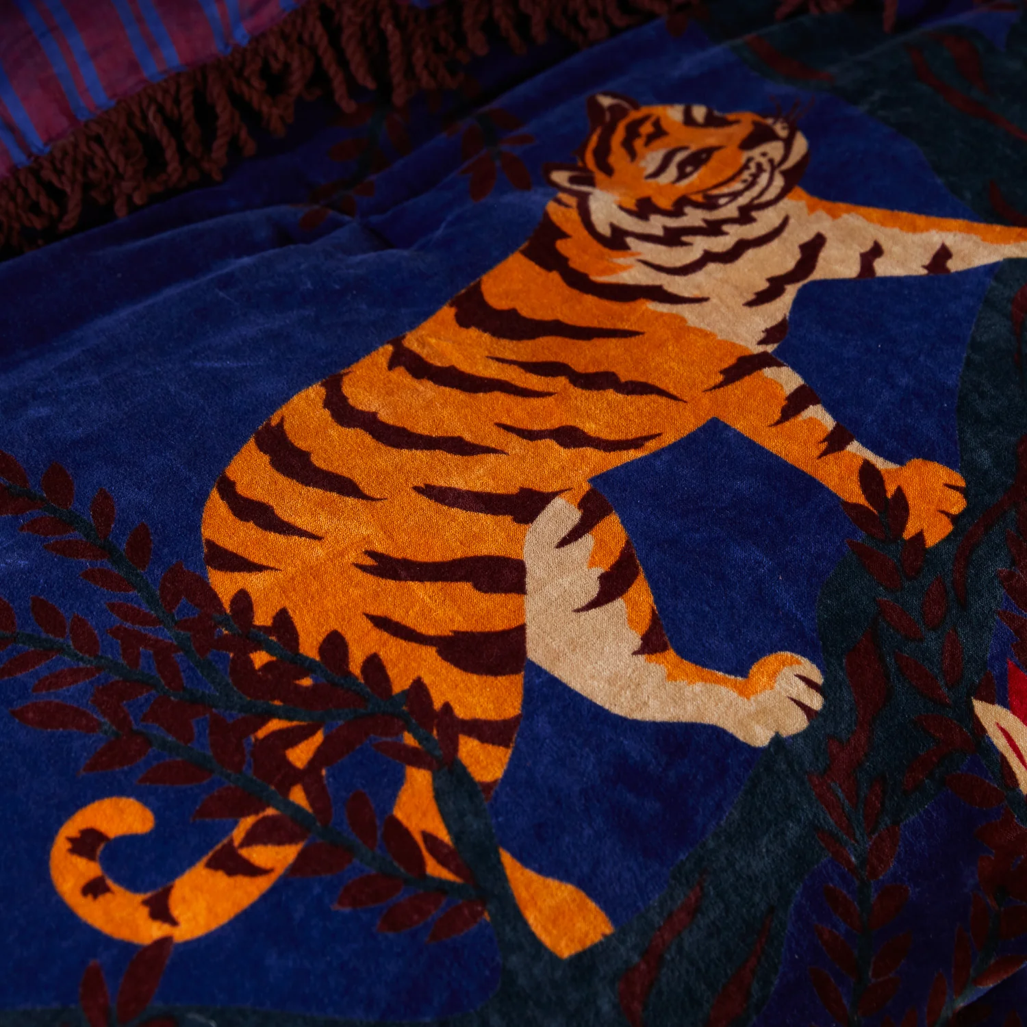 Andrea Velvet Bedcover - Image 5