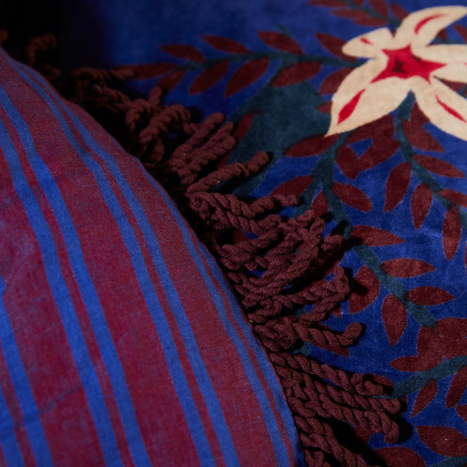 Andrea Velvet Bedcover - Image 8