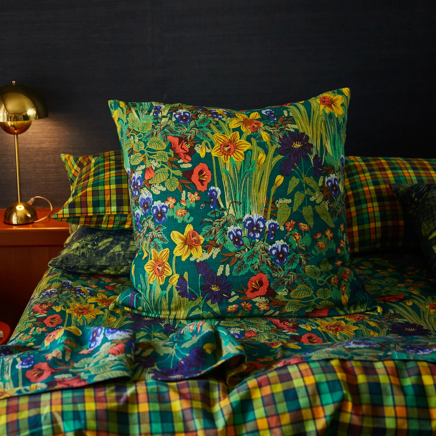 Babette Linen Euro Pillowcase Set - Verdant - Image 2