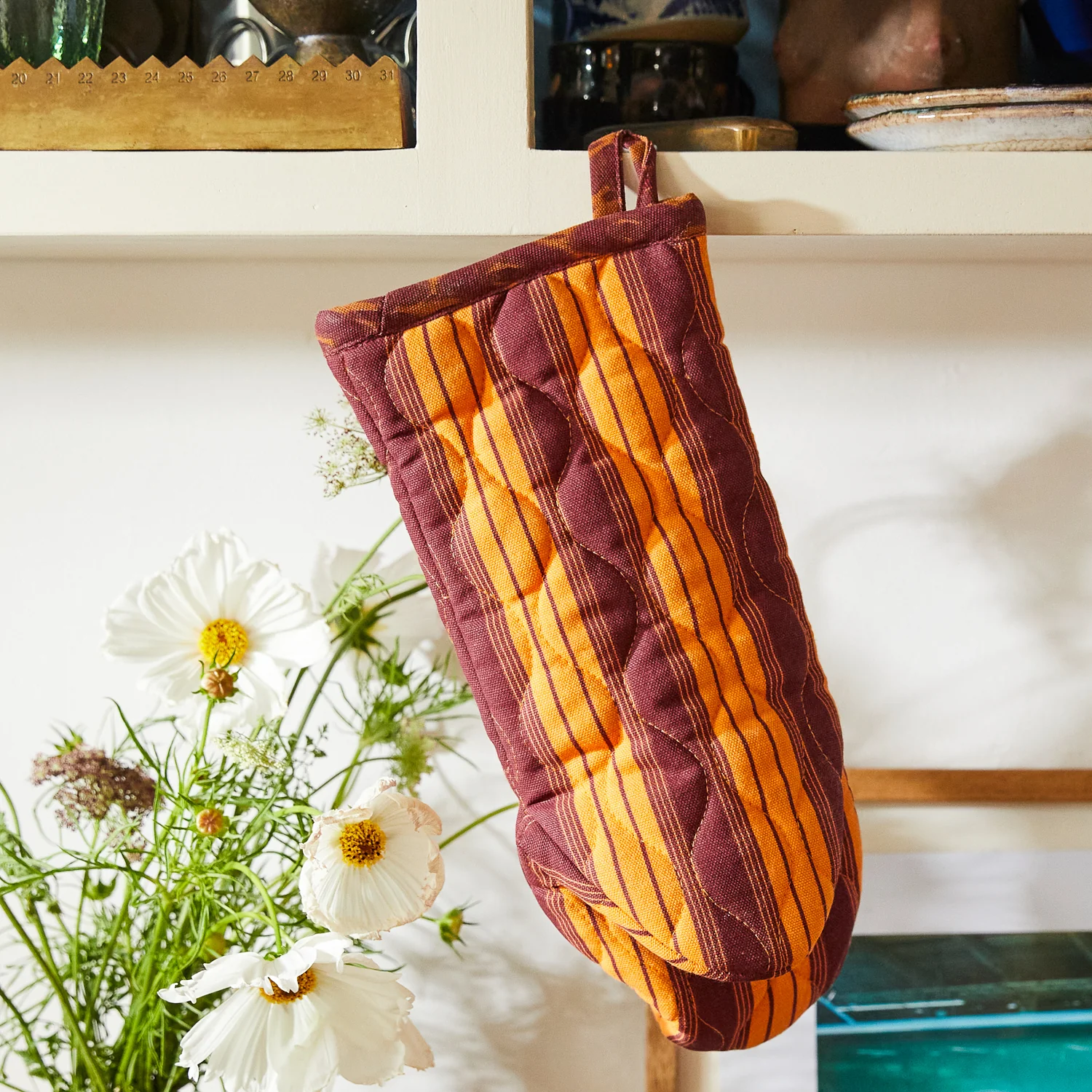 Brigitte Oven Mitt Set - Image 2
