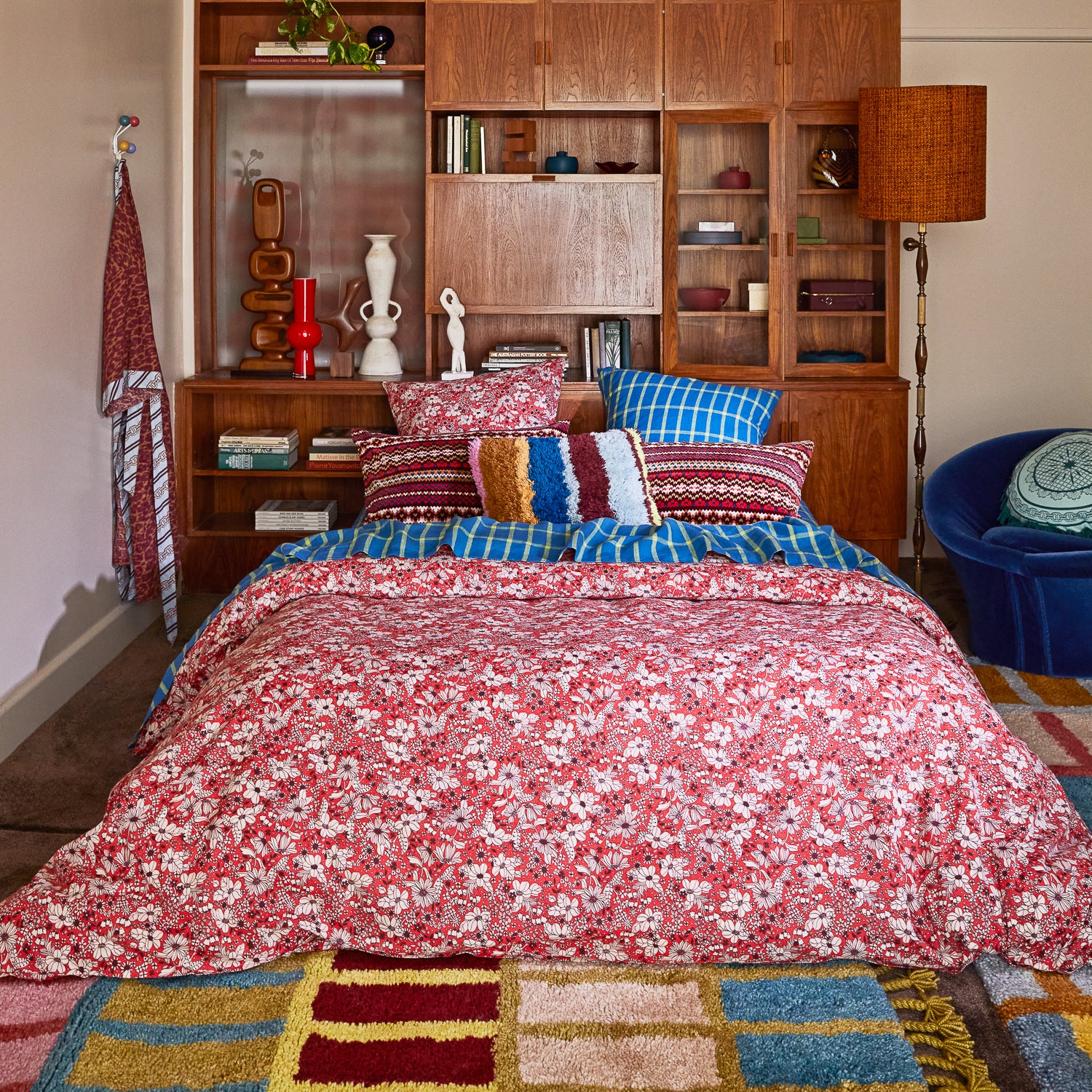 Evette Cotton Quilt Cover - Scarlet - Image 2