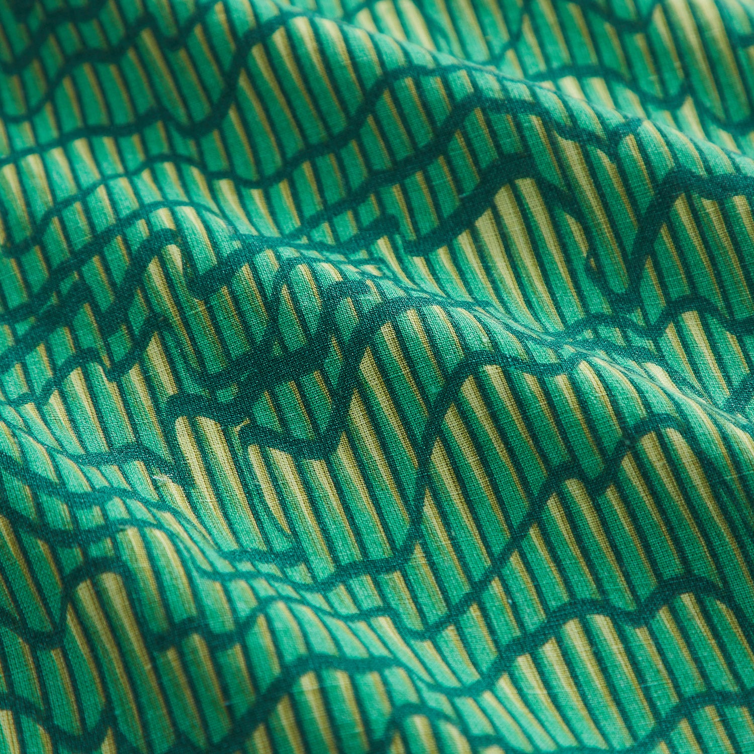 Hanna Linen Pillowcase Set - Kelly Green - Image 5