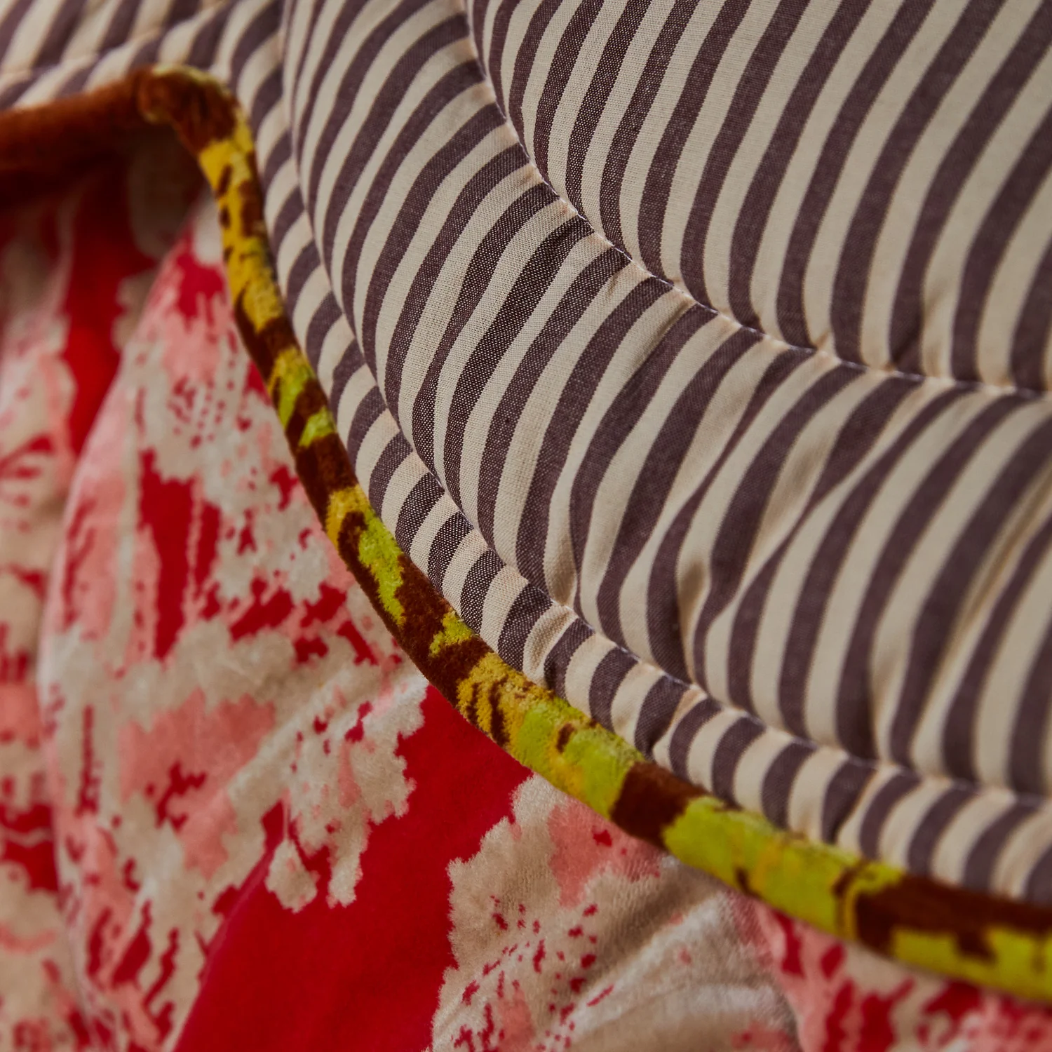 Hazel Scalloped Velvet Bedcover - Image 5