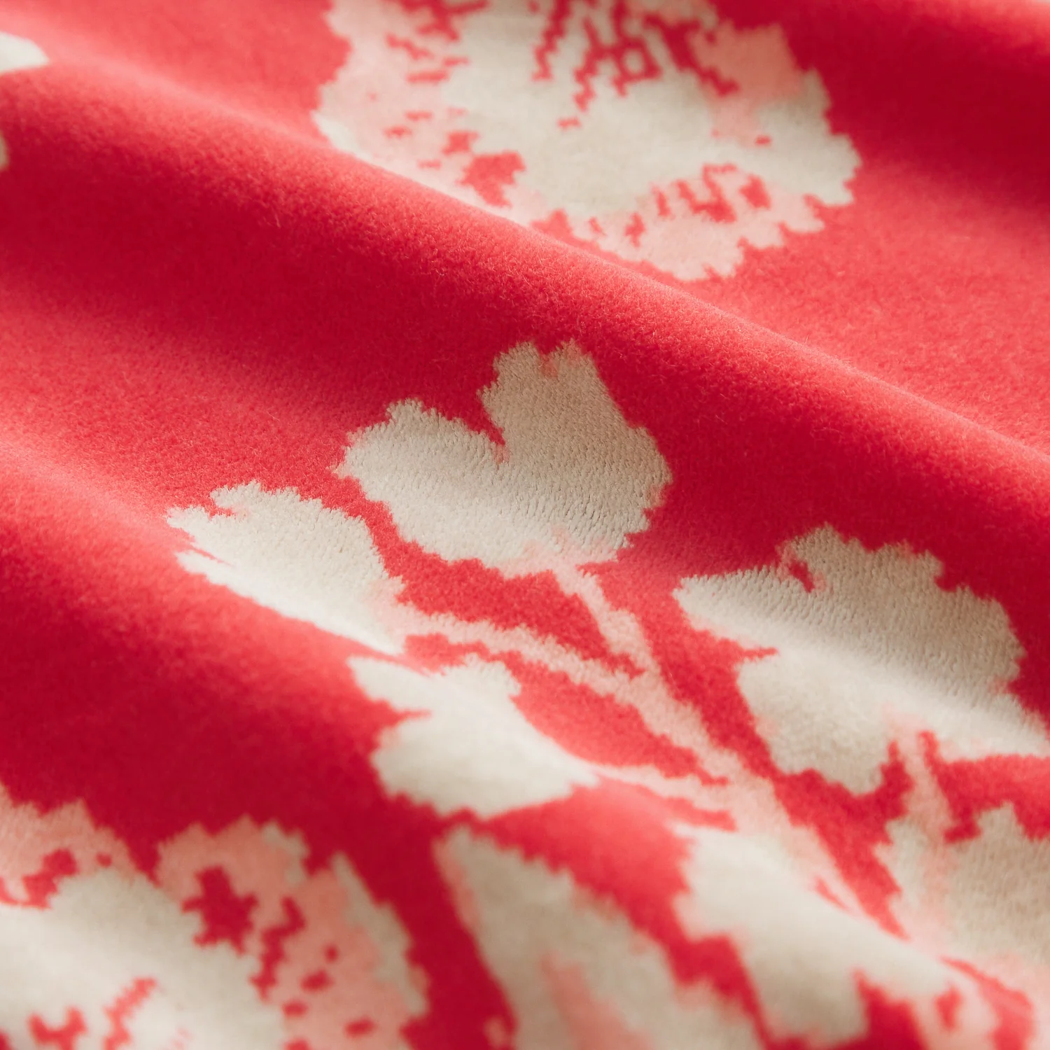 Hazel Velvet Pillowcase - Vermillion - Image 7