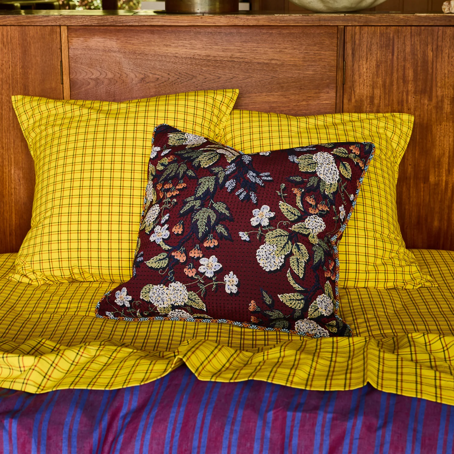 Heidi Jacquard Cushion - Image 3