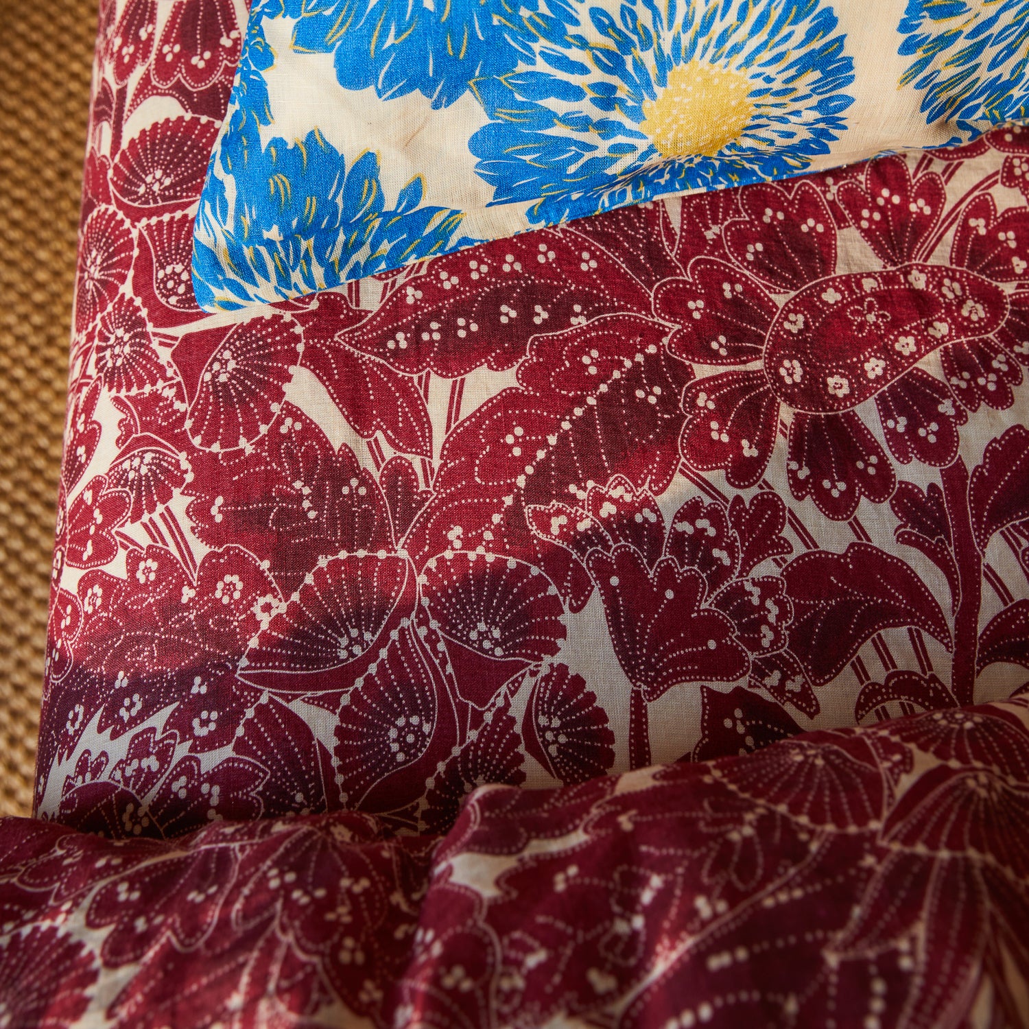 Lucia Linen Sheets - Crimson - Image 6