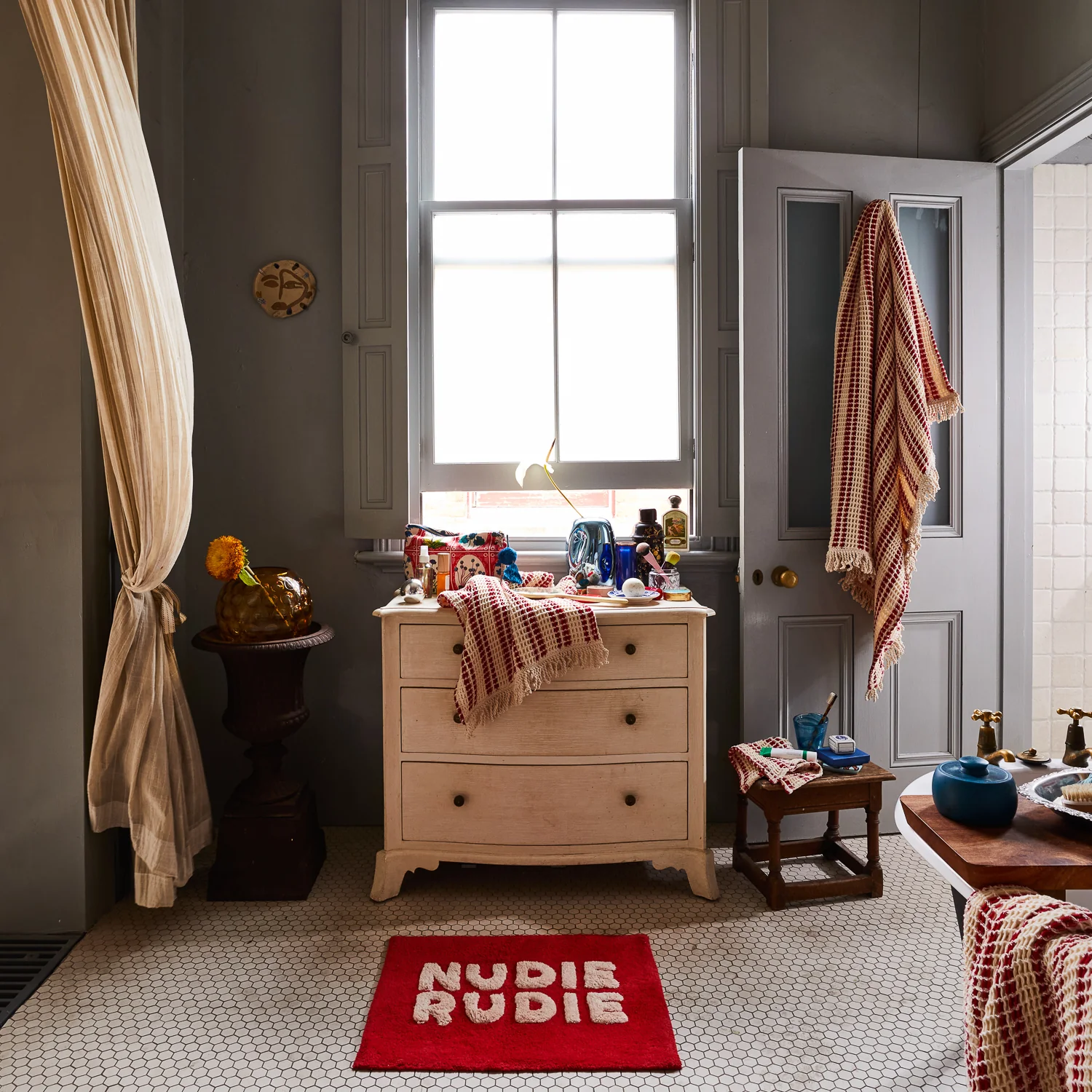 Lucien Waffle Hand Towel - Scarlet - Image 3
