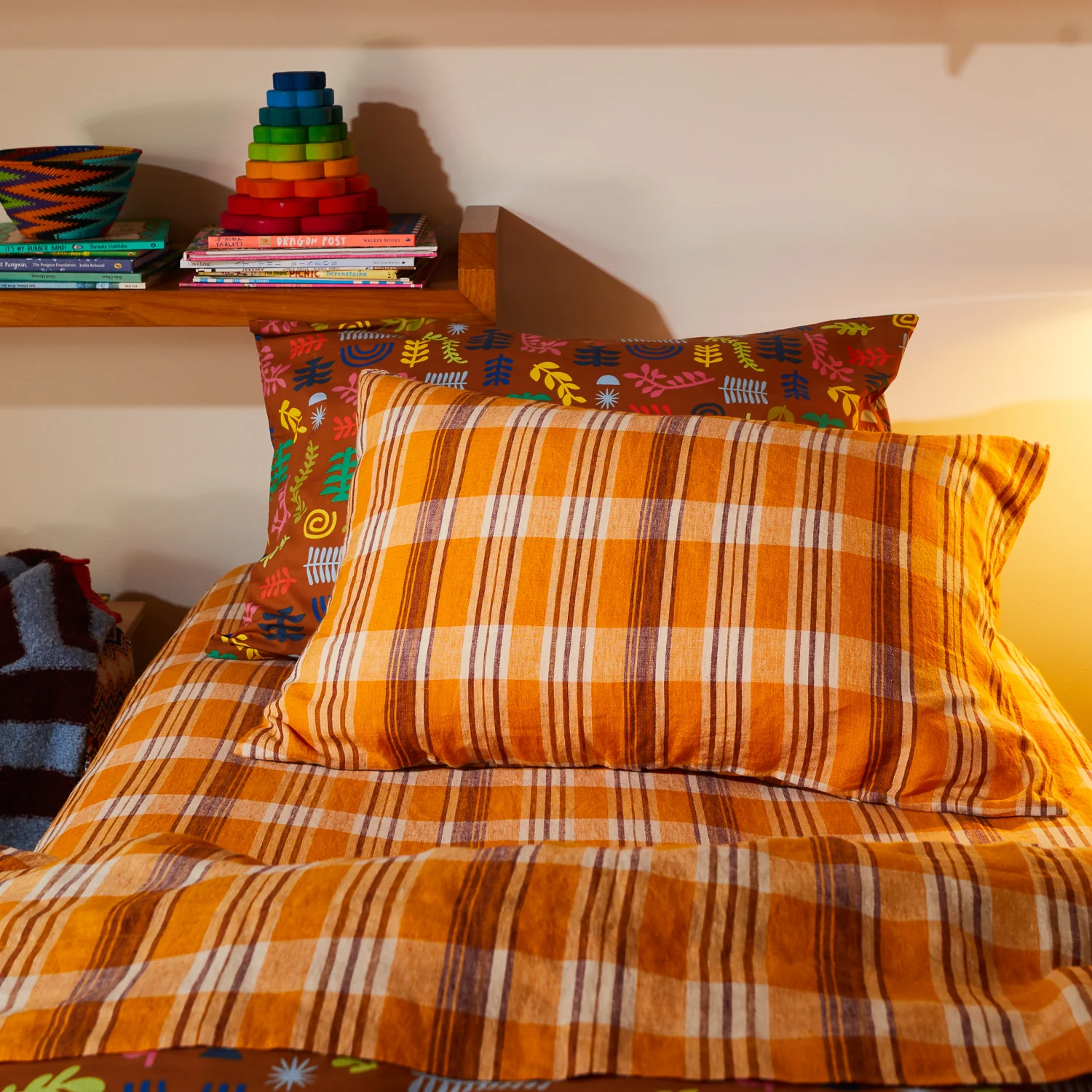 Nicolette Linen Pillowcase Set - Marigold - Image 7