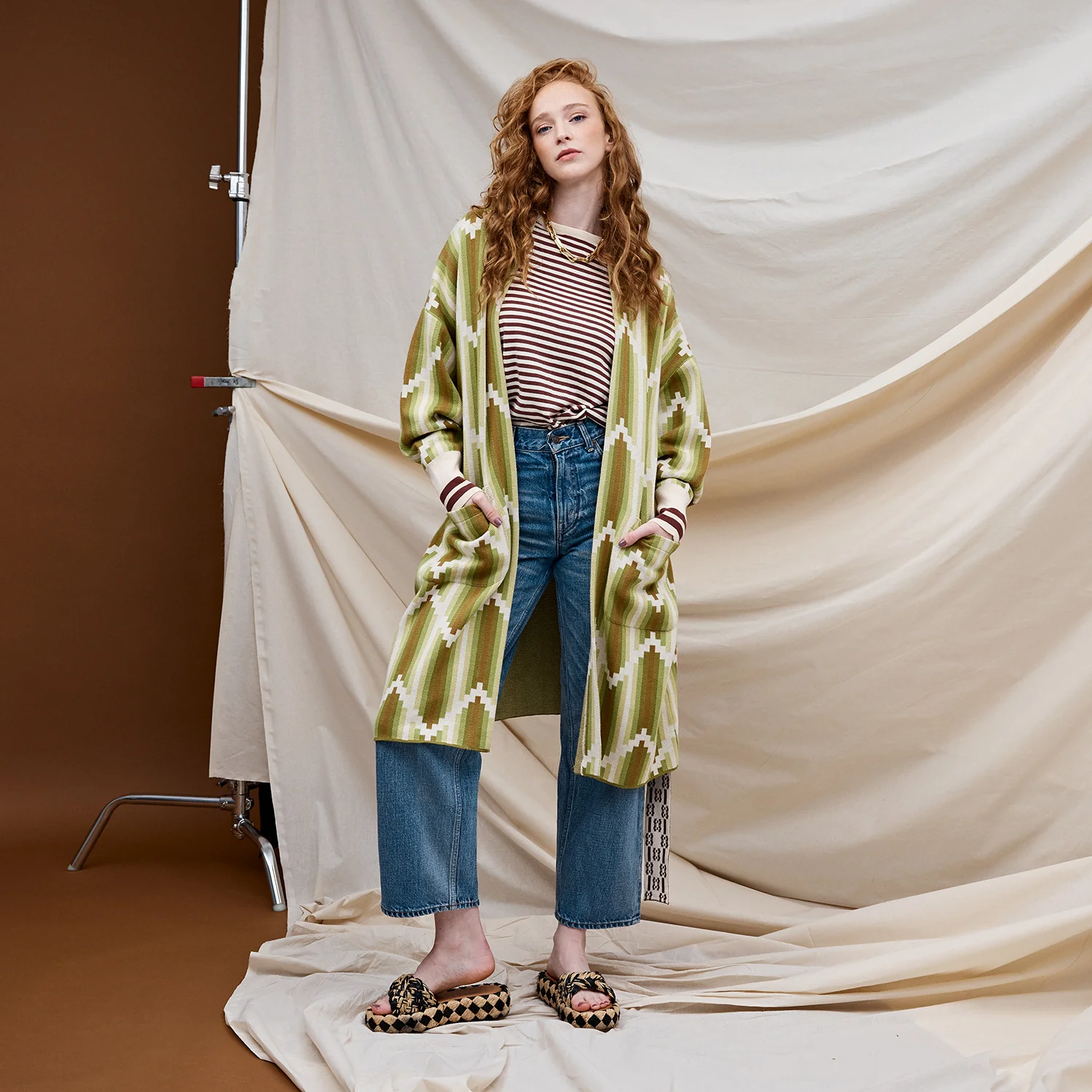 Nisha Jacquard Robe - Image 5