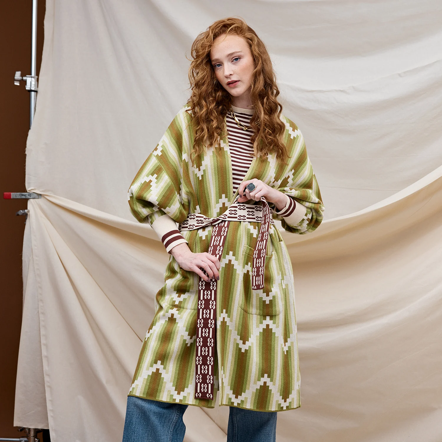 Nisha Jacquard Robe - Image 6