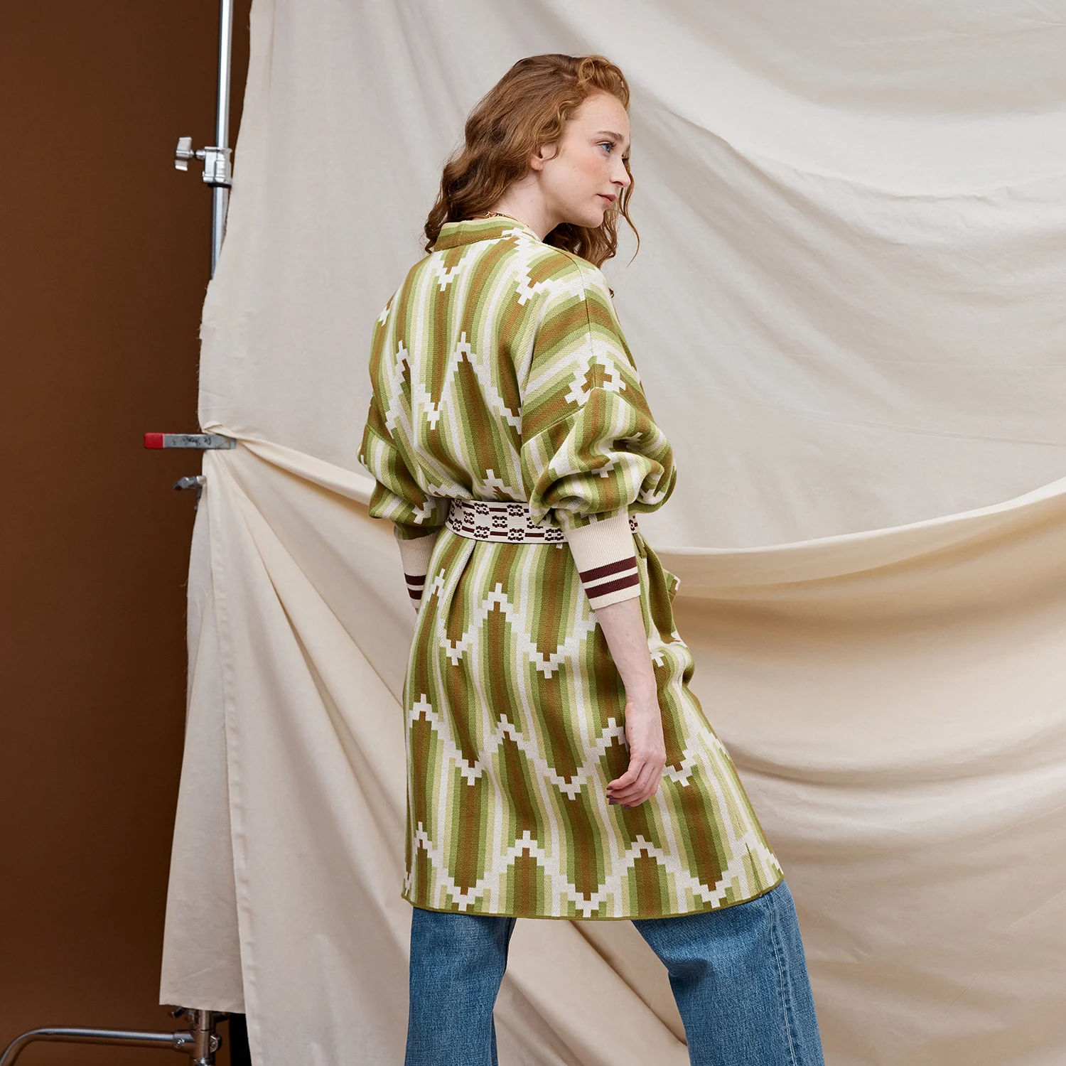 Nisha Jacquard Robe - Image 7