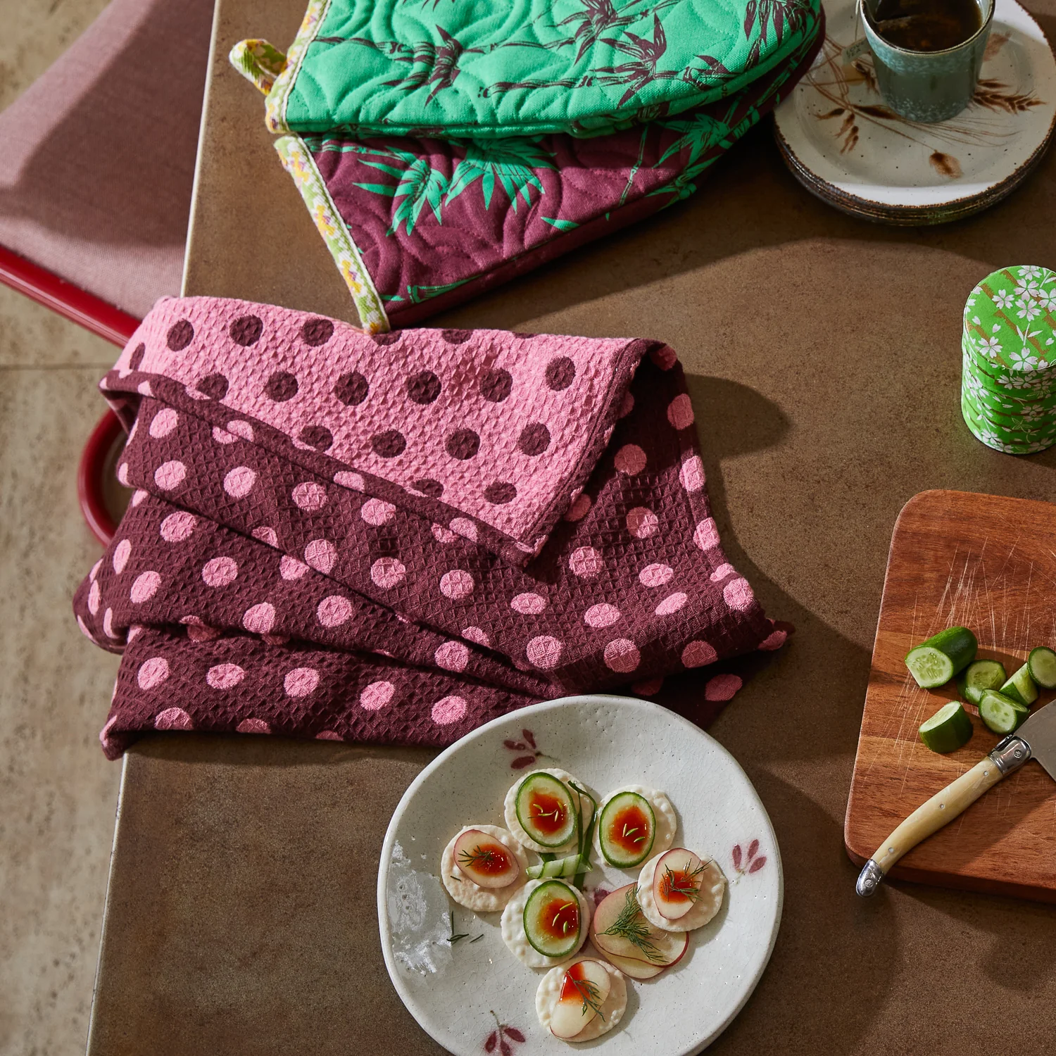 Paige Tea Towel - Rosewood - Image 3