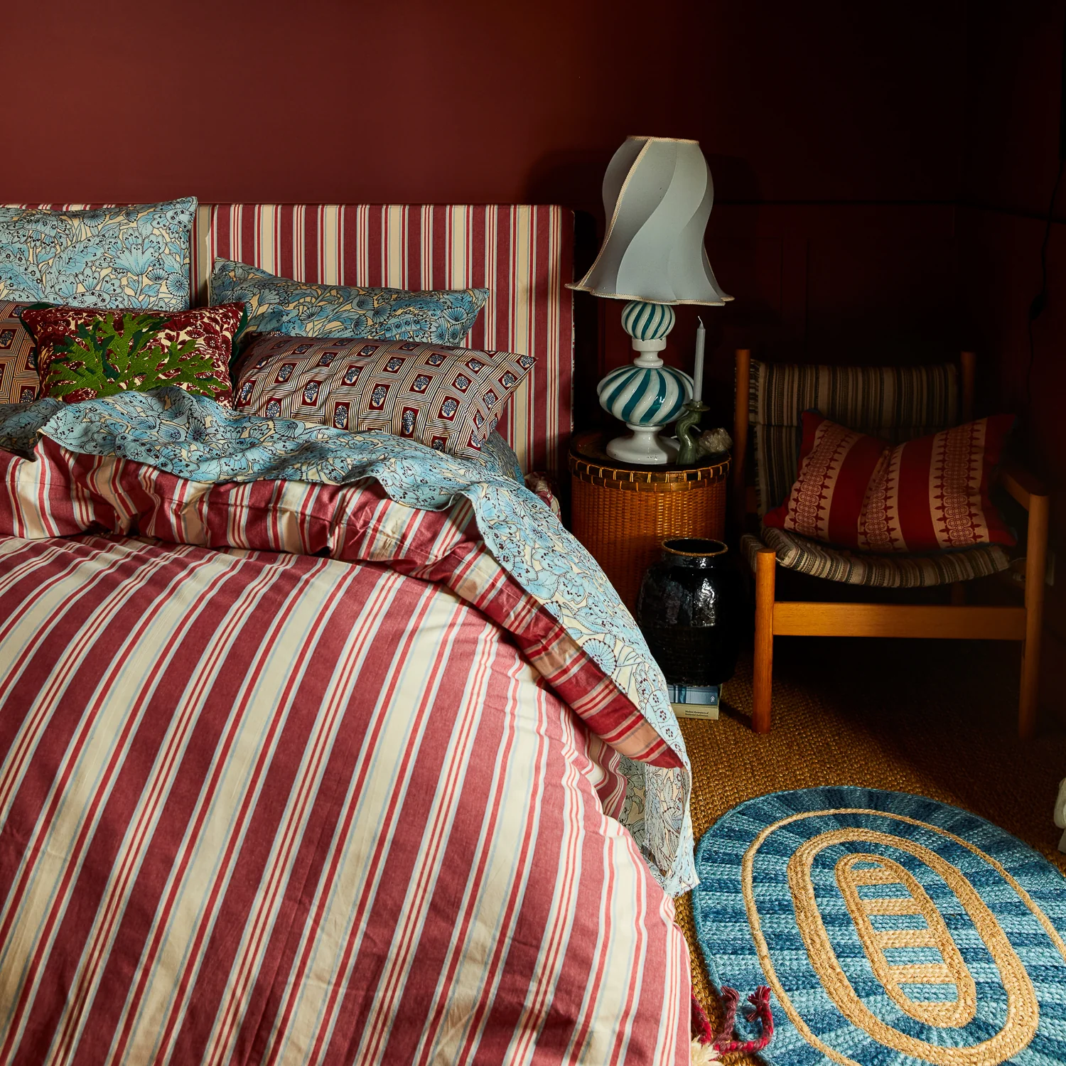 Selene Cotton Quilt Cover - Crimson - Image 6