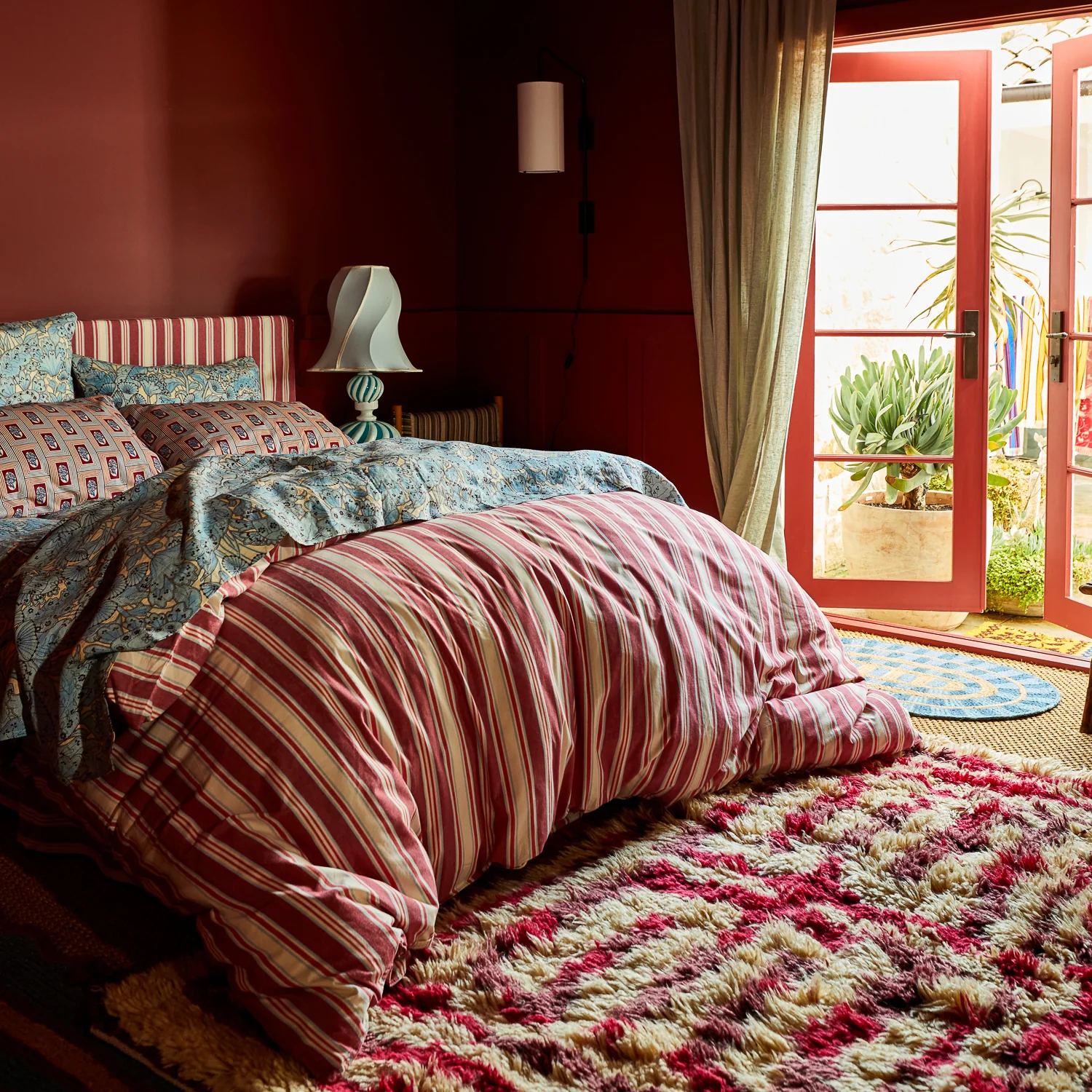 Selene Cotton Quilt Cover - Crimson - Image 7