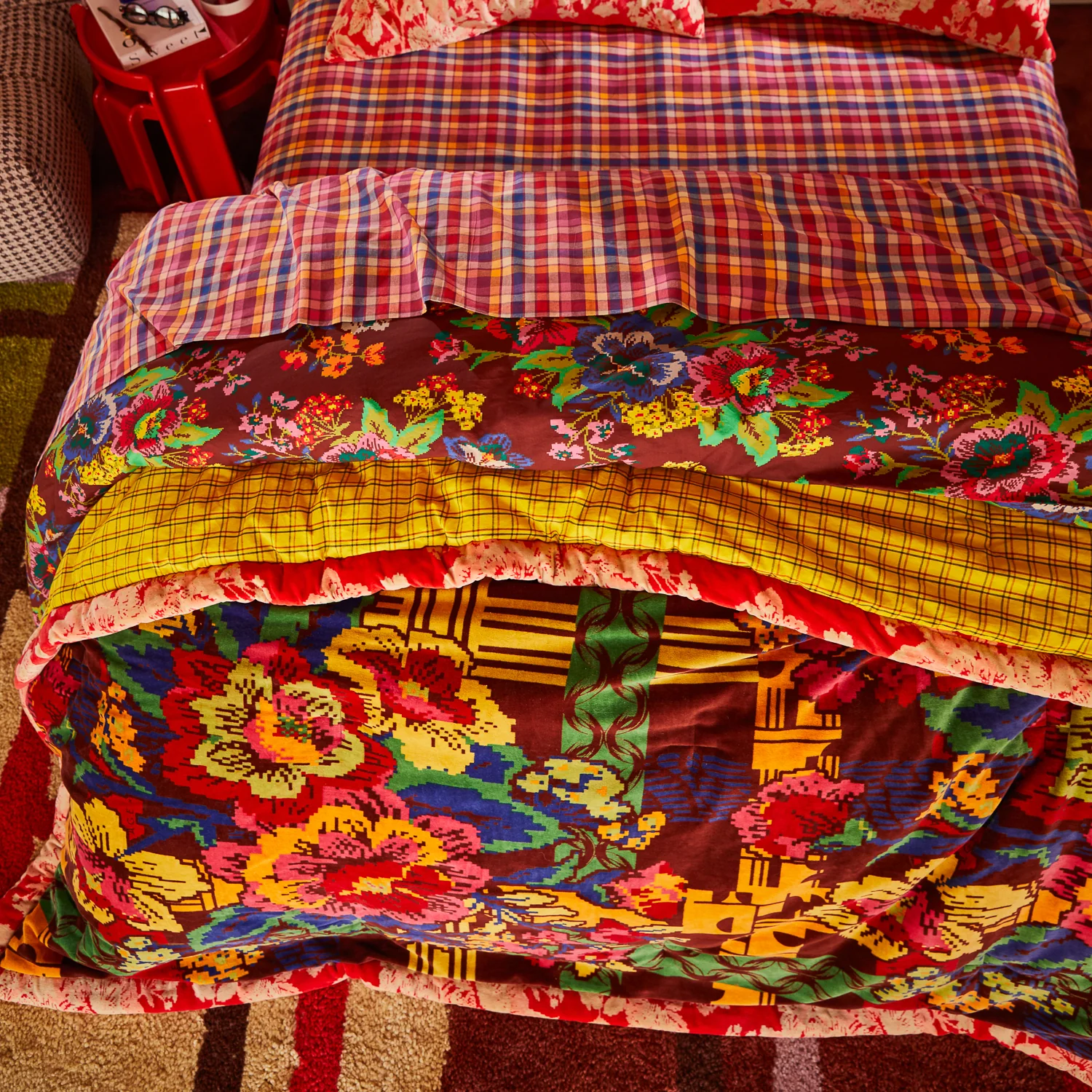 Zita Velvet Bedcover - Image 3
