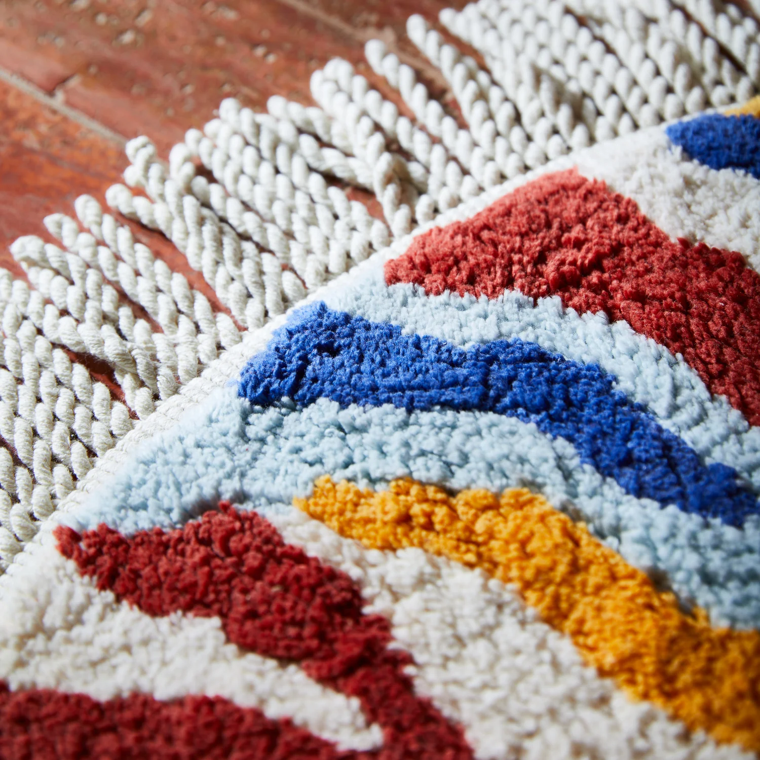 Zoi Round Bath Mat - Image 4